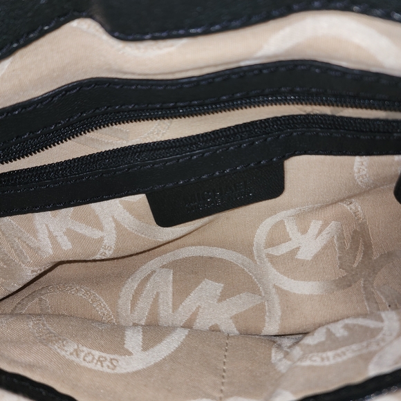 Michael Kors Hamilton Satchel With Padlock And Key Charm In Black Leather - Picture 13 of 15